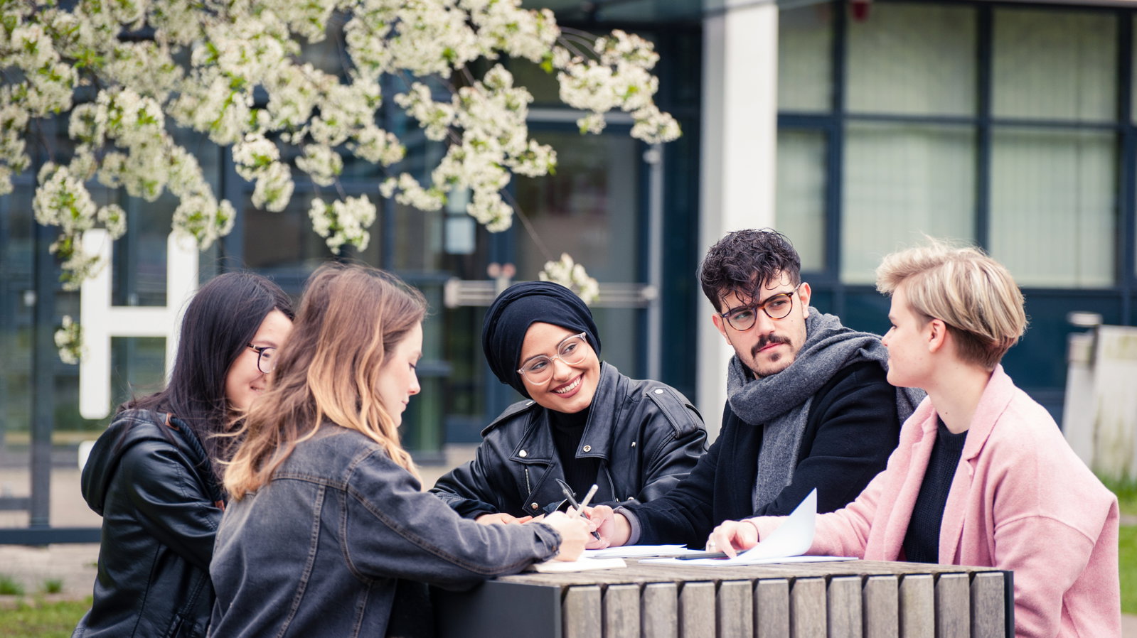 Zukunft gestalten durch Vielfalt, Innovation und Dialog