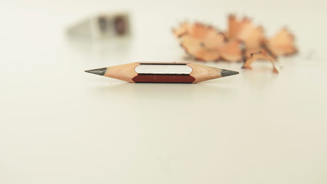 beidseitiger-bleistift-symbolbild-duales-studium.jpg Beidseitiger Bleistift Symbolbild duales Studium