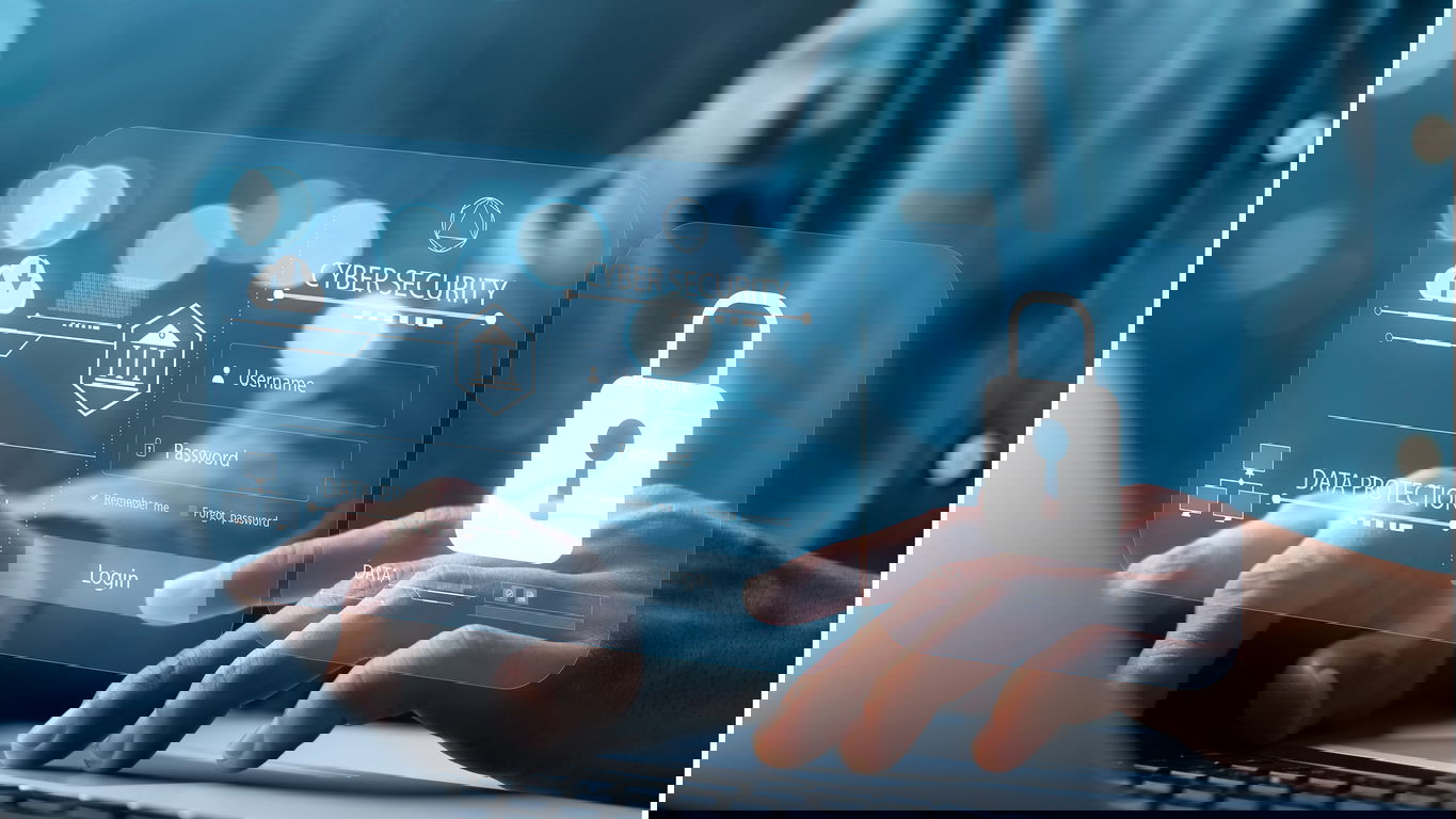 cybersecurity.jpg Ein Cybersicherheitsexperte tippt auf der Tastatur