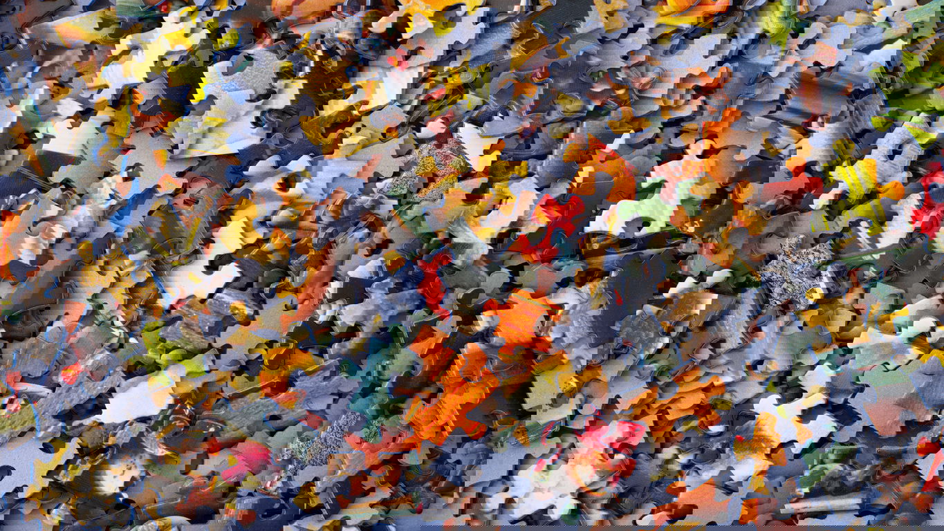 hans-peter-gauster-3y1zF4hIPCg-unsplash.jpg Bunte Puzzleteile als Symbolbild für Diversität