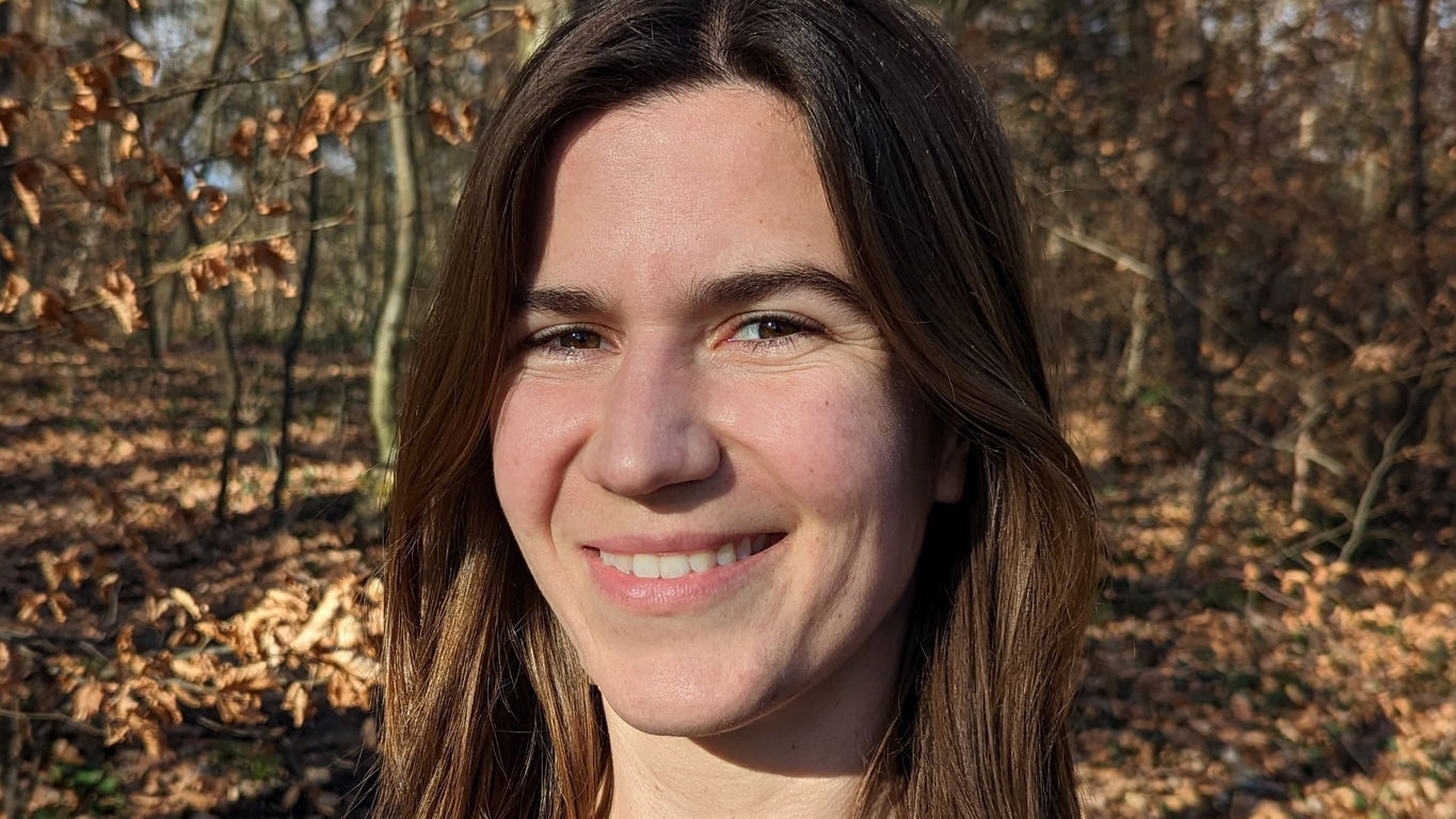 Lara_full.jpeg Nachwuchswissenschaftlerin Lara Urban im Porträt