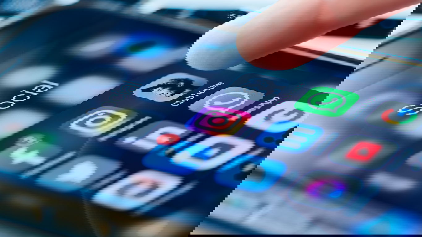 wisskomm-some.jpg Ein Handy mit Social Media Apps